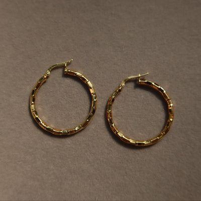 Squared Hoops Round