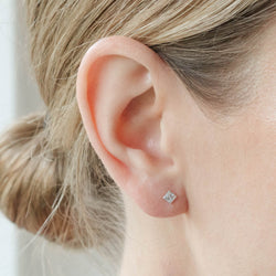 Square crystal studs medium