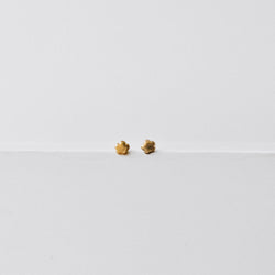 flower studs