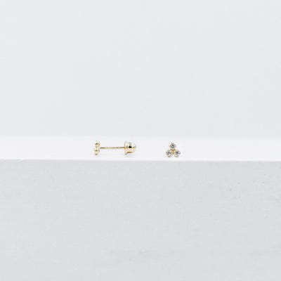 Clover three crystal studs