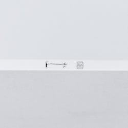 Square crystal studs medium